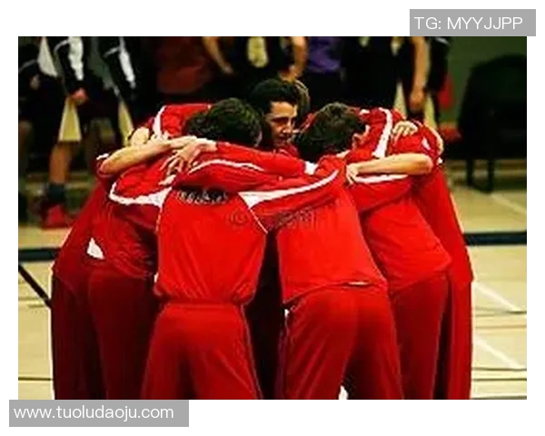 重庆篮球队心理素质强劲跻身全国前五名展现团队精神与竞争力