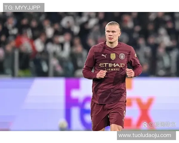 40岁高龄足球明星依然闪耀赛场挑战年轻球员的极限与激情