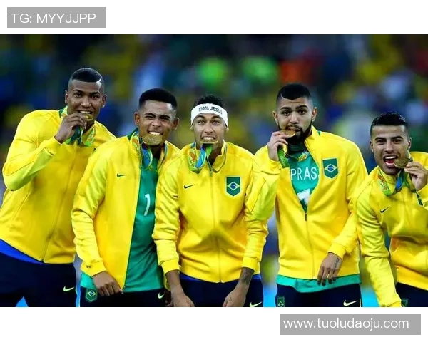 最强球星的传奇之路足球明星背后的故事与荣耀 最强球星的传奇之路足球明星背后的故事与荣耀