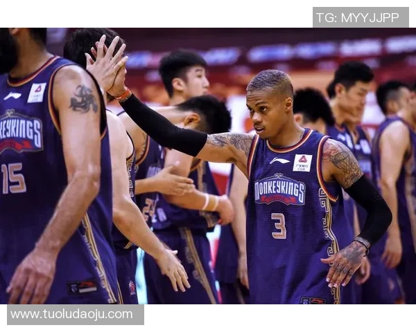 南京篮球队在冠军赛中的默契配合与战术执行分析 南京篮球队在冠军赛中的默契配合与战术执行分析